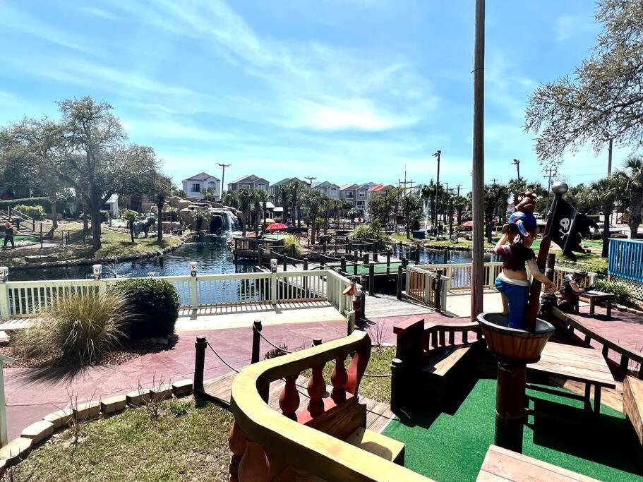 Walk To The Beach-Sleeps 10 And Golfcart Myrtle Beach Exterior photo